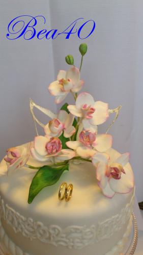 orchidee zo svadobnej torty